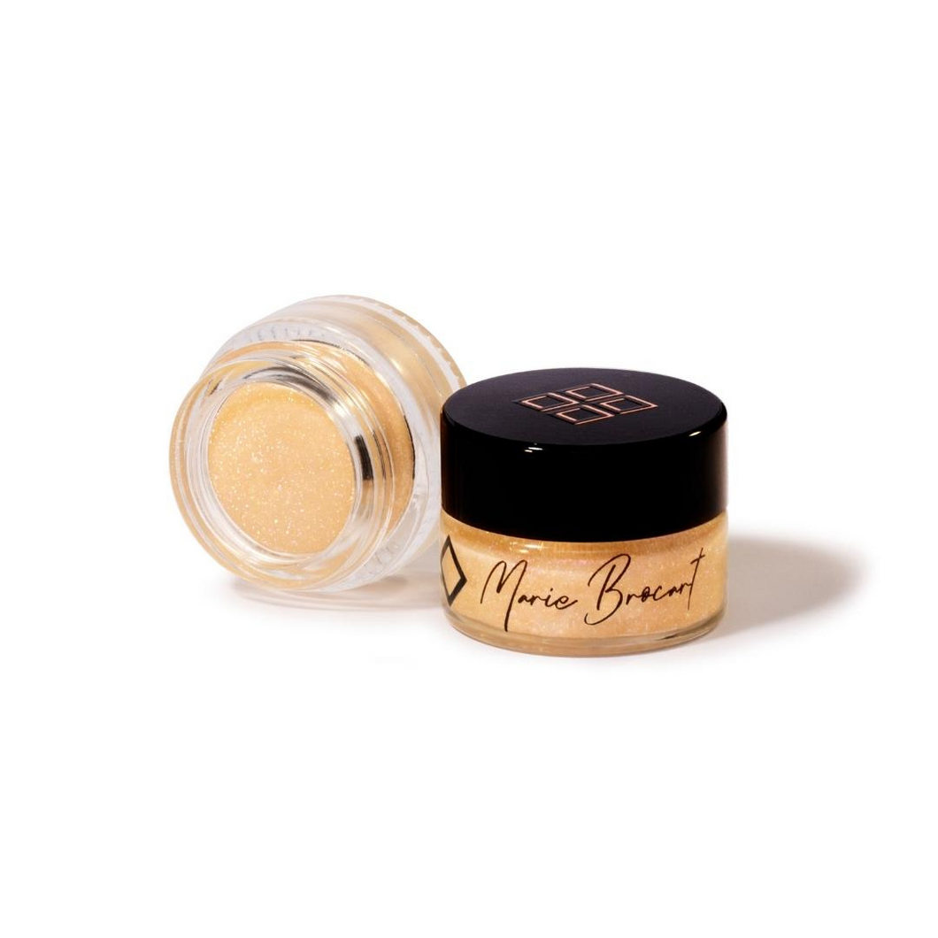 Marie Brocart lip balm with Bioglitter® particles with a filling complex